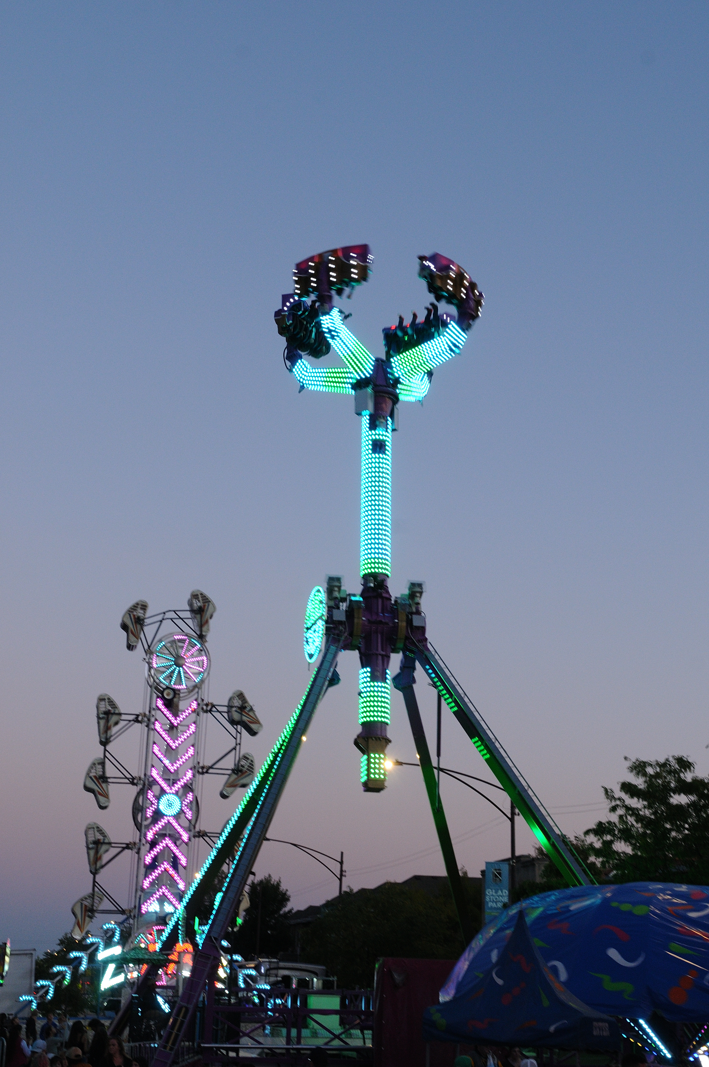 Carnival – THROWBACK MUSIC FEST